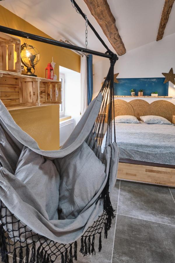 Place Carnot - Studio Tout Equipe Avec Jacuzzi Proche Toutes Commodites Каркассон Экстерьер фото
