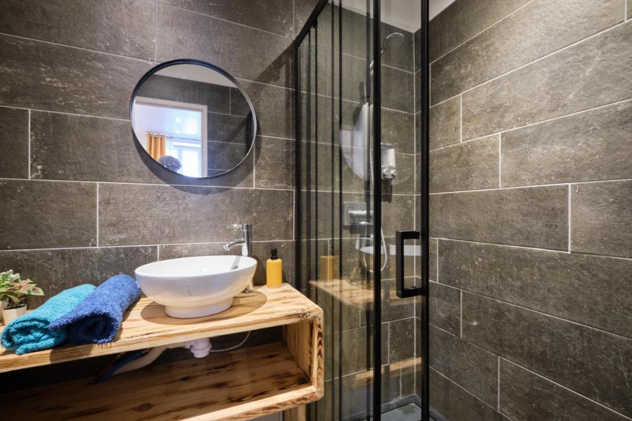 Place Carnot - Studio Tout Equipe Avec Jacuzzi Proche Toutes Commodites Каркассон Экстерьер фото